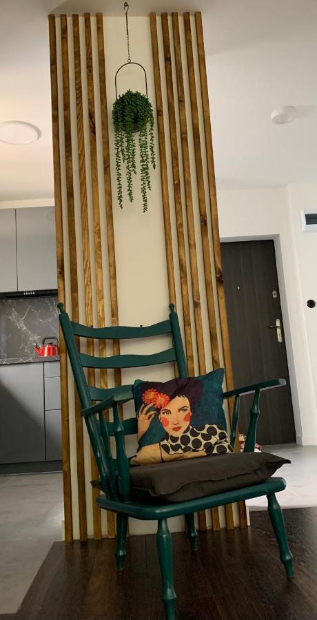 Metro Trocka Apartment Варшава Екстериор снимка