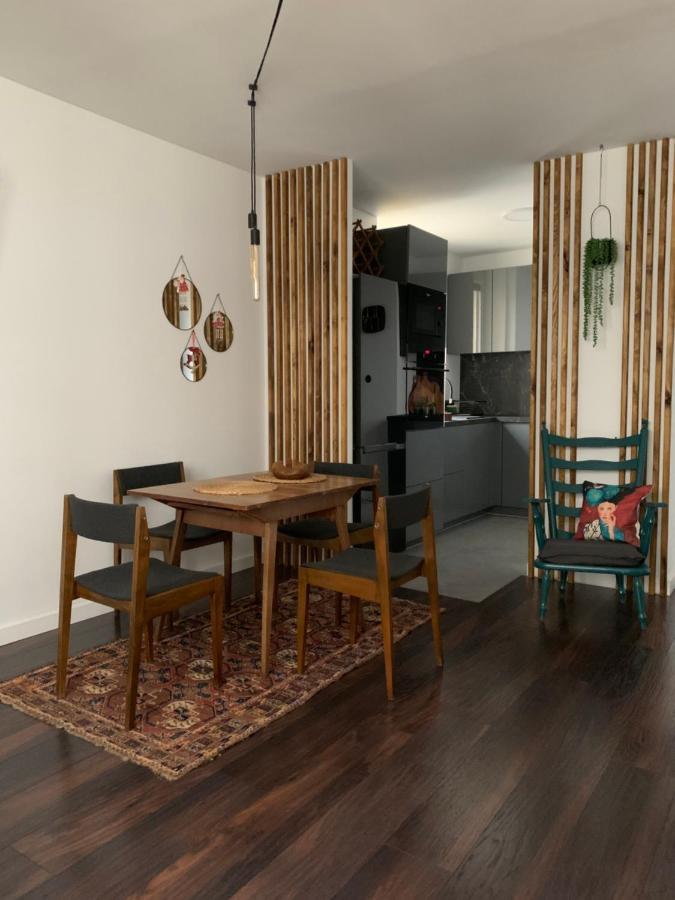 Metro Trocka Apartment Варшава Екстериор снимка