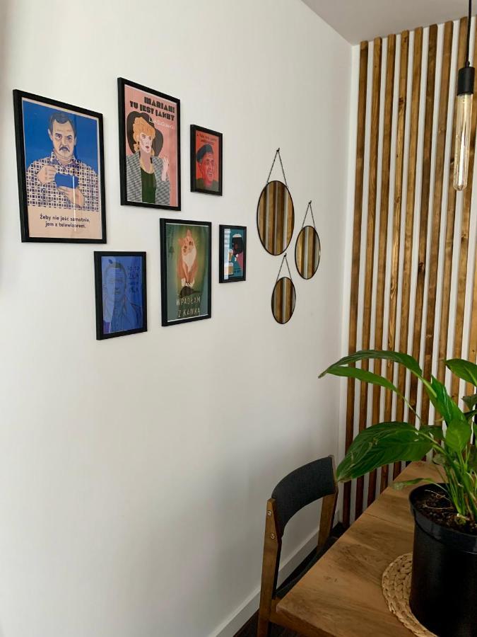 Metro Trocka Apartment Варшава Екстериор снимка