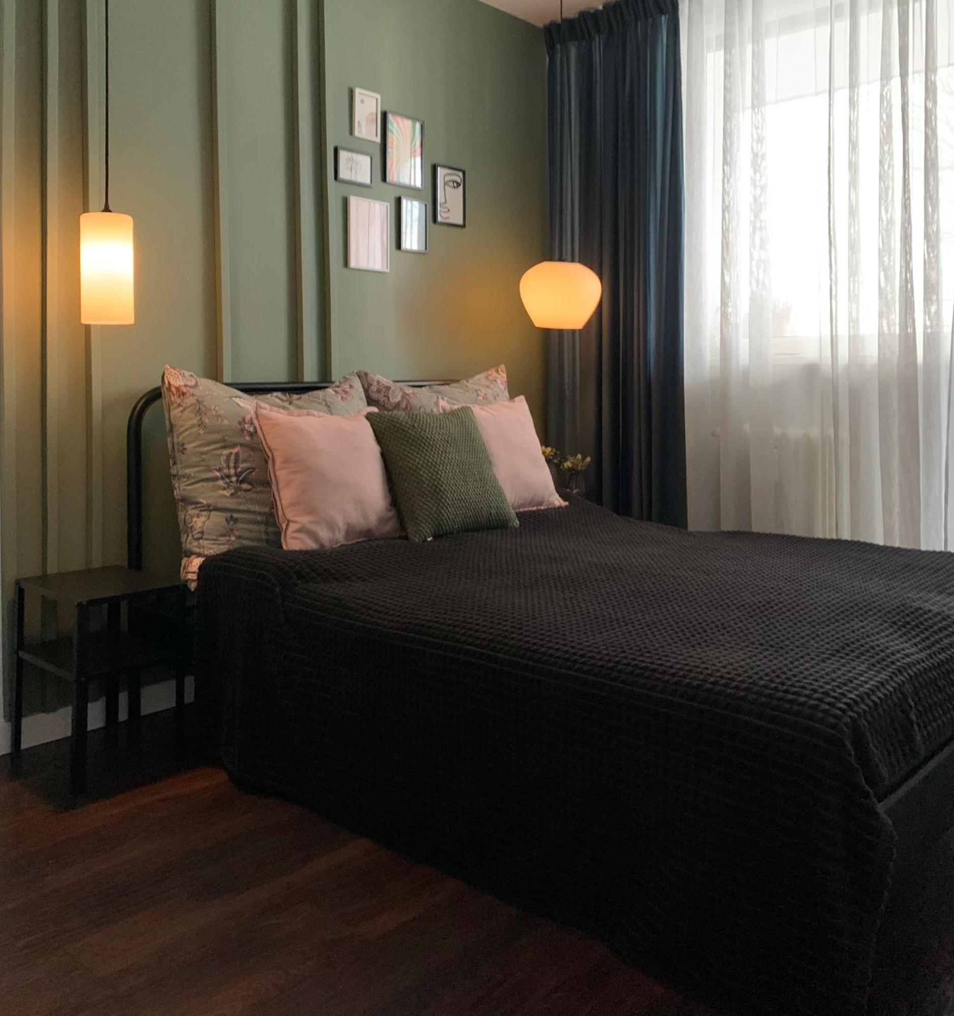Metro Trocka Apartment Варшава Екстериор снимка