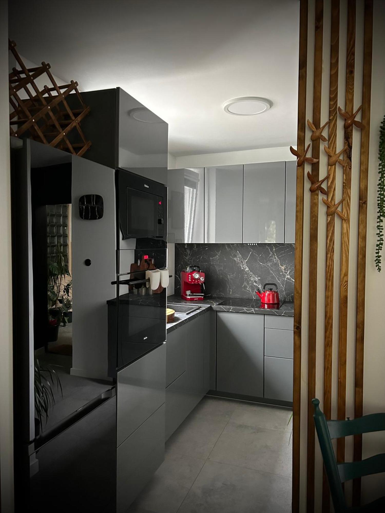 Metro Trocka Apartment Варшава Екстериор снимка